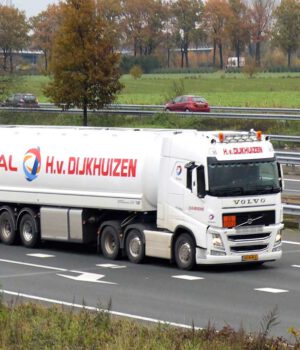 H.v.DIJKHUIZEN