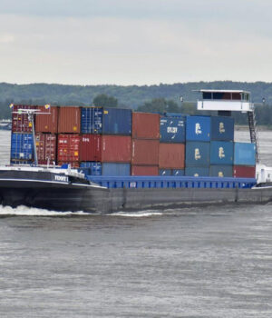 Containervervoer op de waal