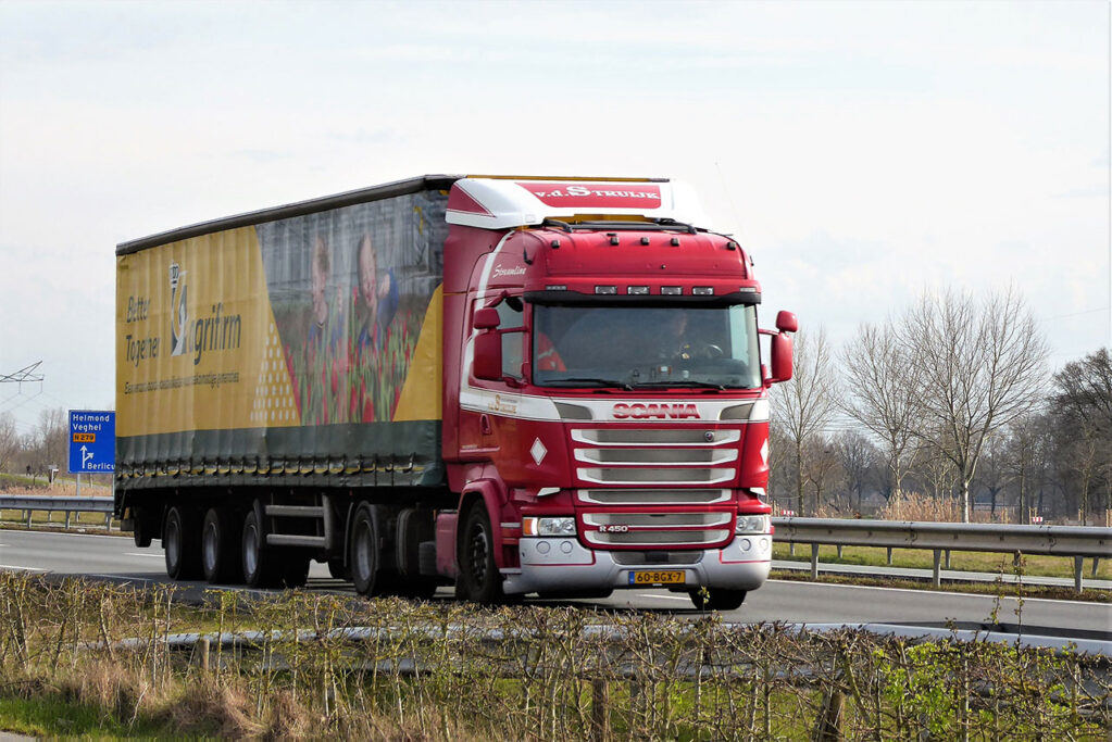 V. D. STRUIJK V. D. STRUIJK