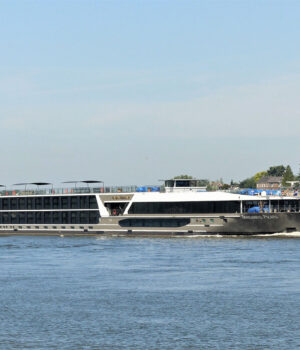 TRAVELMARVEL POLARIS