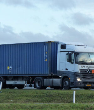 D V Trucking