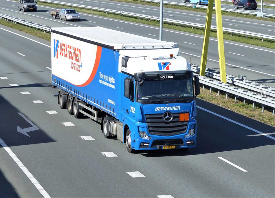 VERSTEIJNEN