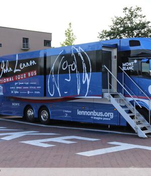 John Lennon 'Bus'