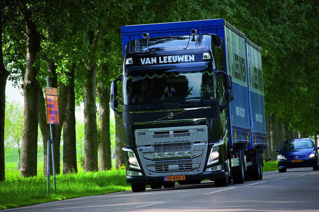 van Leeuwen Container Service B.V_Volumetransport groot Benelux van Leeuwen Container Service B.V_Volumetransport groot Benelux