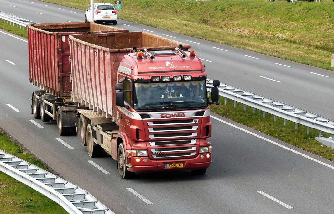 HELMONDSE SCHROOTHANDEL HELMONDSE SCHROOTHANDEL