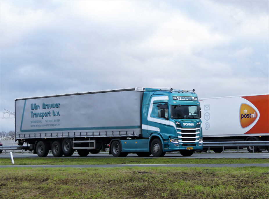 E. BROUWER E. BROUWER