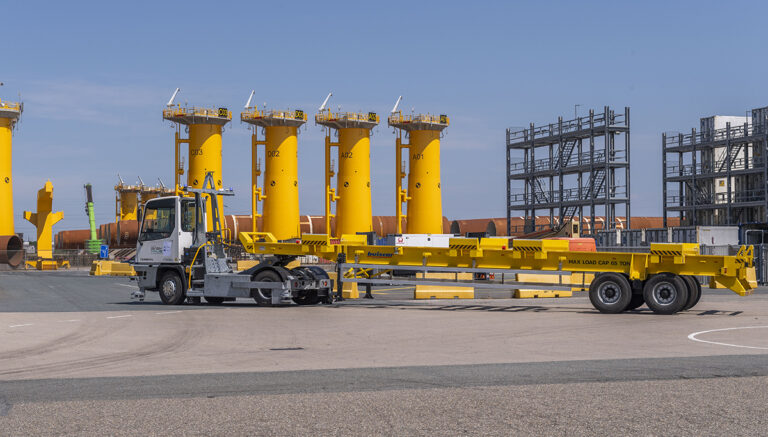 Succesvolle pilot met autonoom containertransport in Zeeland