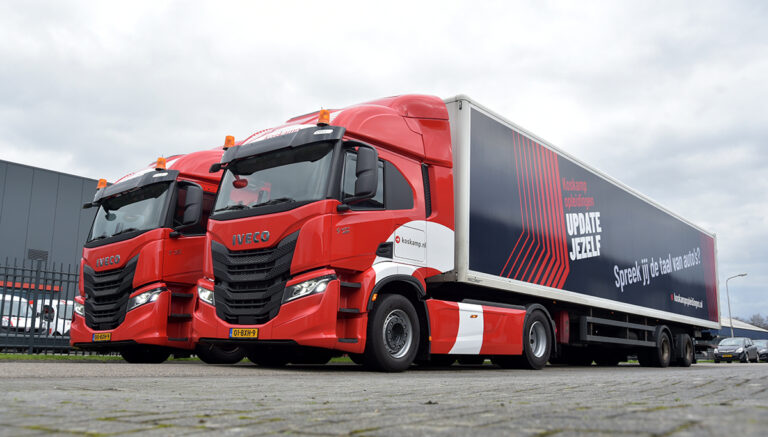 Twee IVECO S-WAY trekkers voor Koskamp