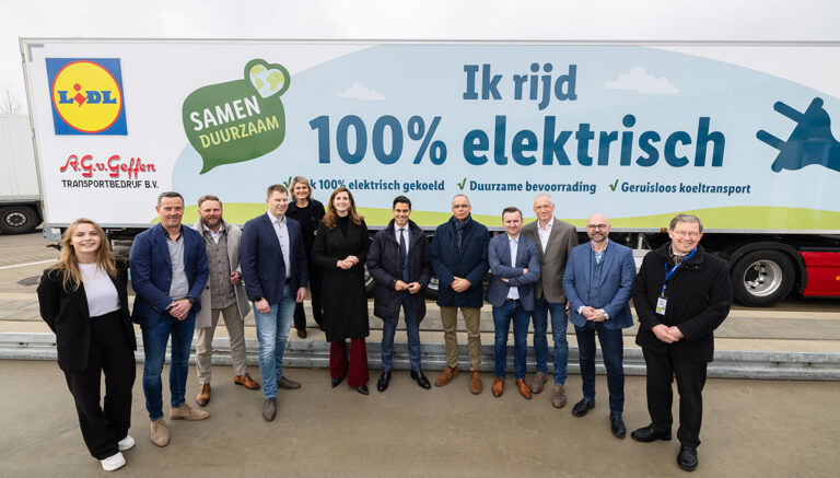 Lidl opent tweede snellaadplein voor elektrische vrachtwagens