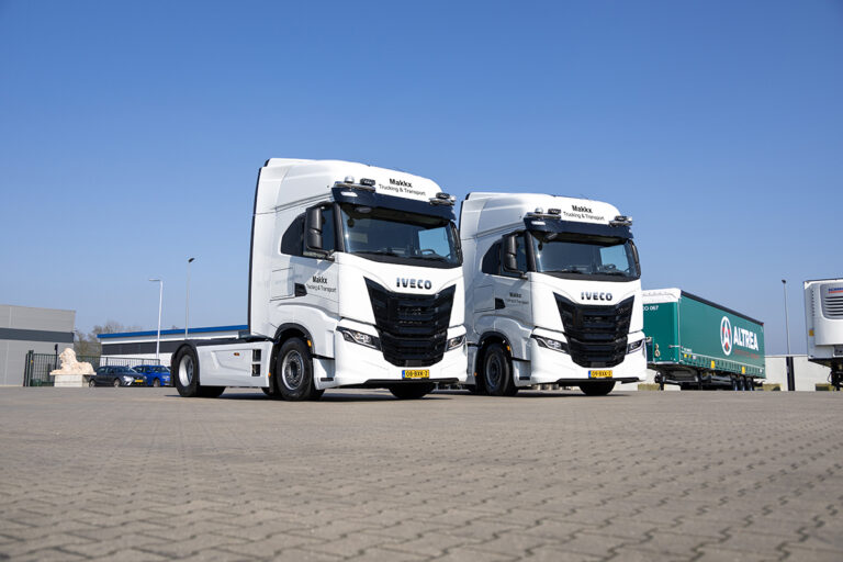 Twee nieuwe Iveco’s S-WAY voor Makkx Trucking & Transport