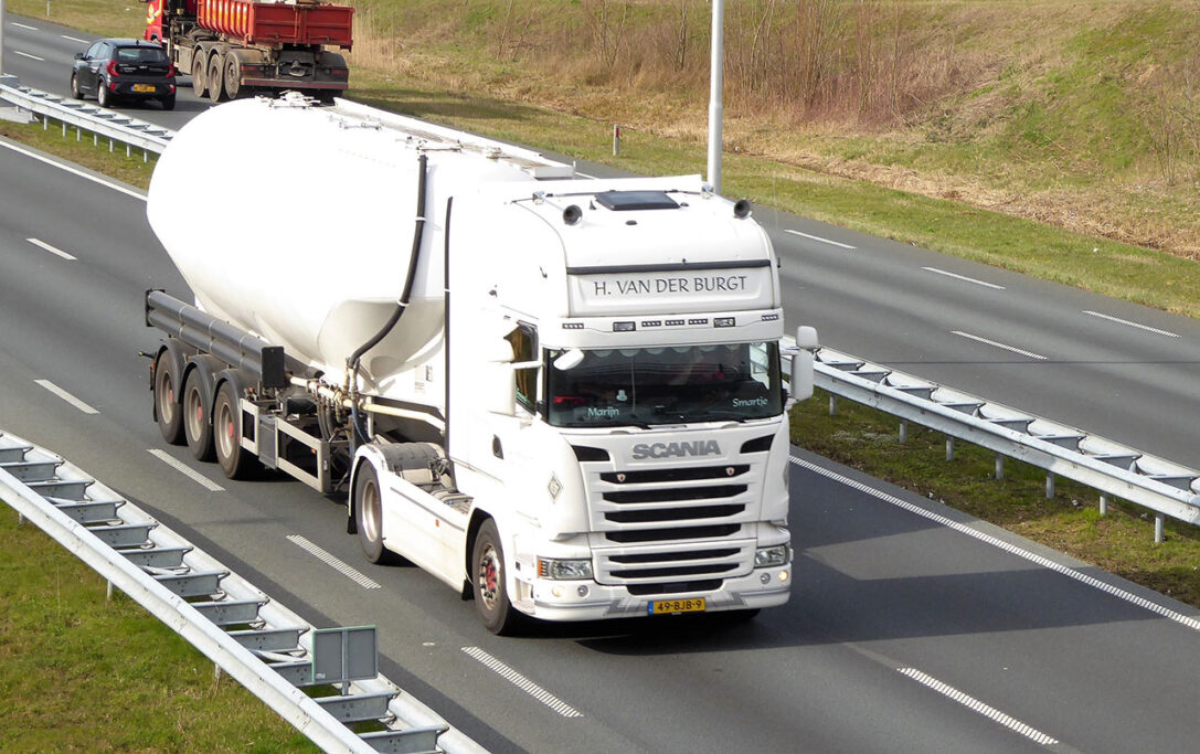 H. VAN DER BURGT H. VAN DER BURGT