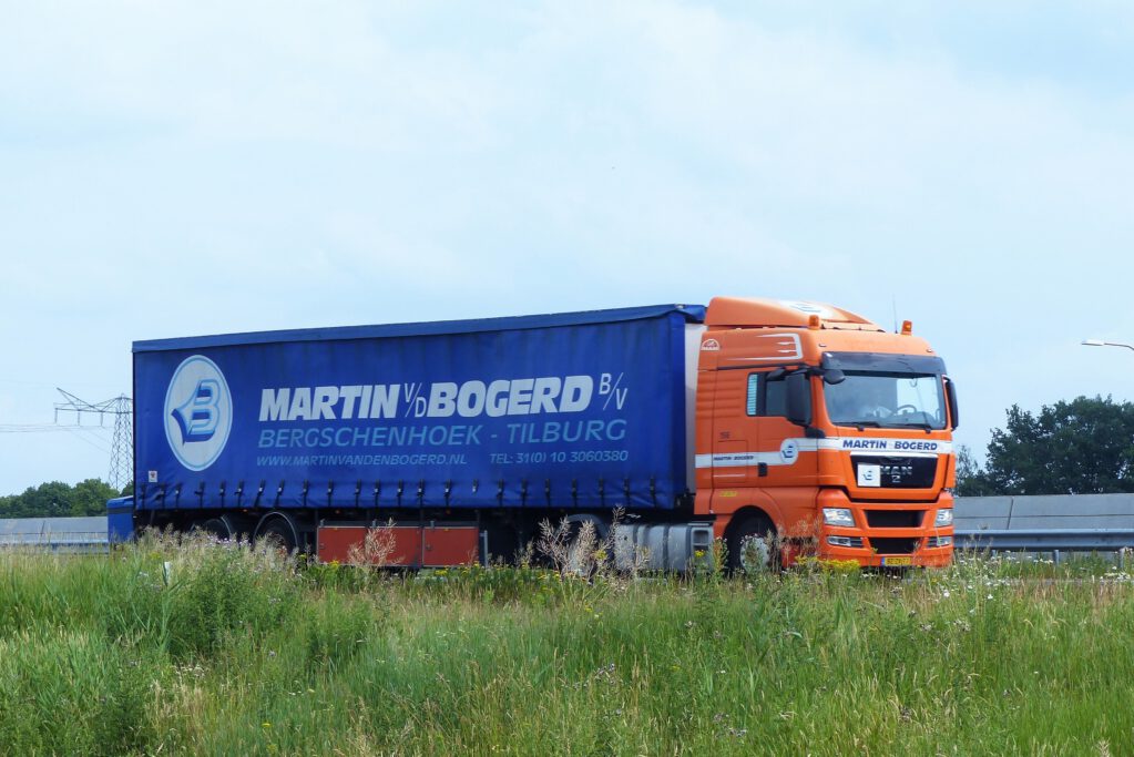 MARTIN v/d BOGERD