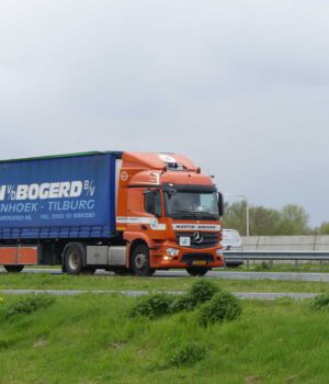 MARTIN v/d BOGERT