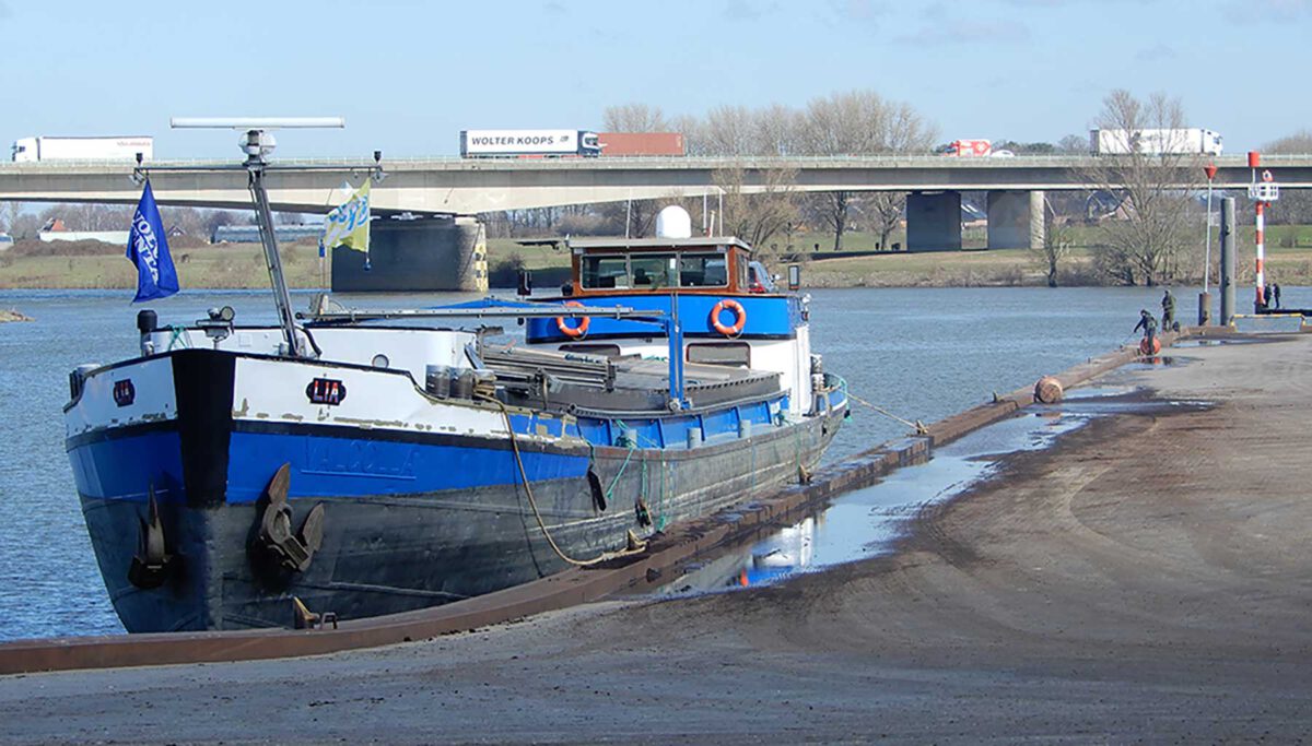 Binnenvaartschip LIA