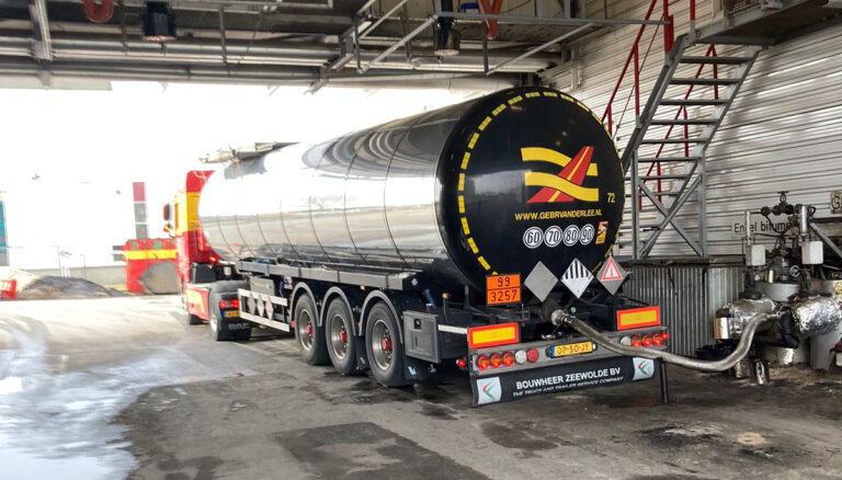 Tanktrailer van Gebr. van der Lee gestolen [+foto’s]