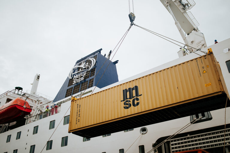 Logistieke rol Nederland groeit fors in wereldwijde werk Mercy Ships