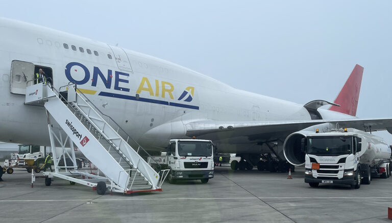 One Air vliegt met Boeing 747 vrachtvliegtuigen vanaf East Midlands Airport