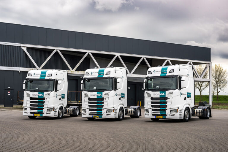 Rutges Cargo gaat groen met Scania 40R BEV plus twaalf 460S Super trekkers