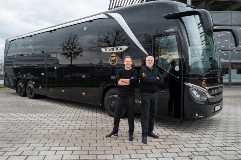 Nieuwe Setra S516HDH voor Taxi & Tour P. van de Pol B.V.