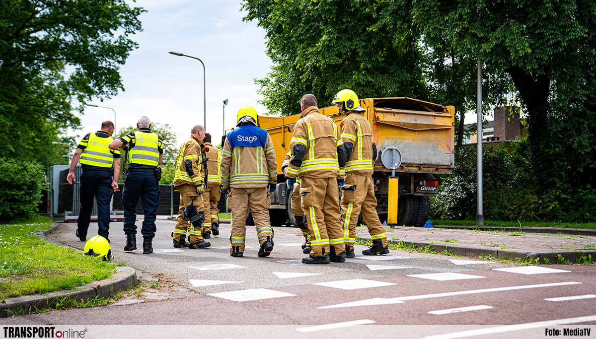 Scooterrijder om het leven gekomen na aanrijding met vrachtwagen in Rhoon [+foto].