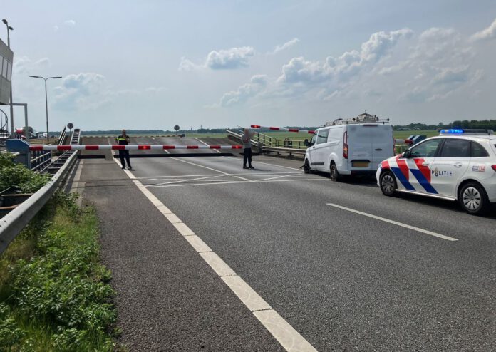 Scharsterrijnbrug Dicht A6