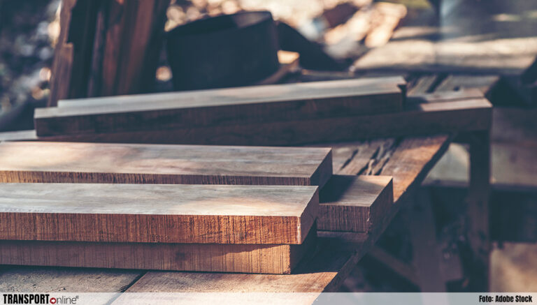 NVWA en politie doen strafrechtelijk onderzoek naar houtimporteurs