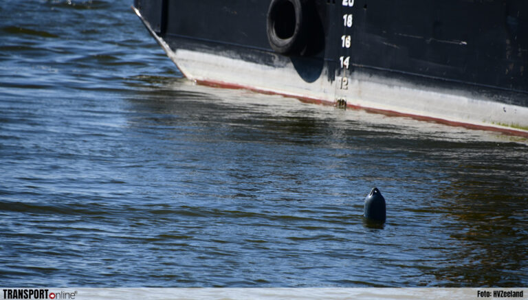 Scheepvaartverkeer Binnenhaven Vlissingen stilgelegd na vondst explosief [+foto]