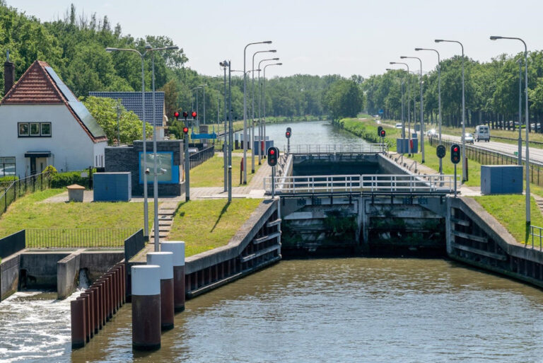 Groot onderhoud in juni voor Sluis 11 in Someren