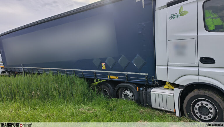 Vrachtwagen met 30 ton uien vast in middenberm N666 [+foto’s]