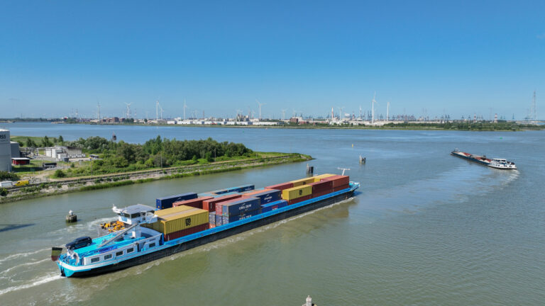Financiële steun voor twee Vlaamse projecten die transport via binnenvaart bundelen
