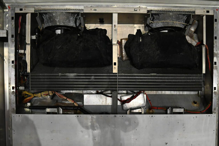 Douane treft 44 kilo drugs aan in lege koelcontainer [+foto’s]