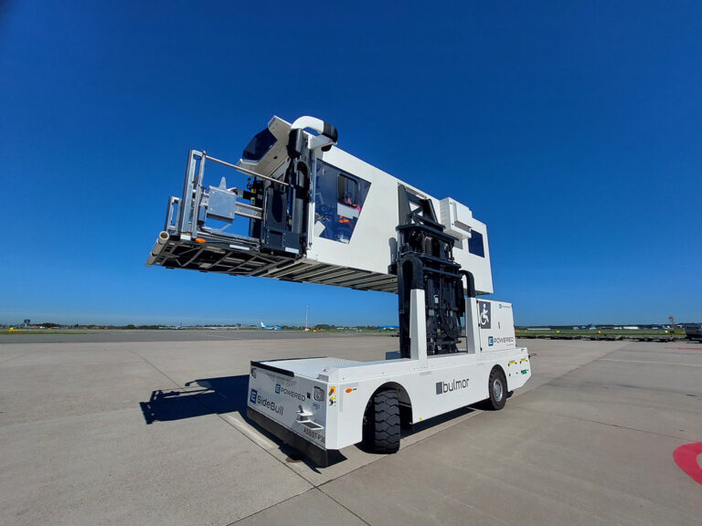 Axxicom zet nieuwe stap in elektrificatie wagenpark op Schiphol