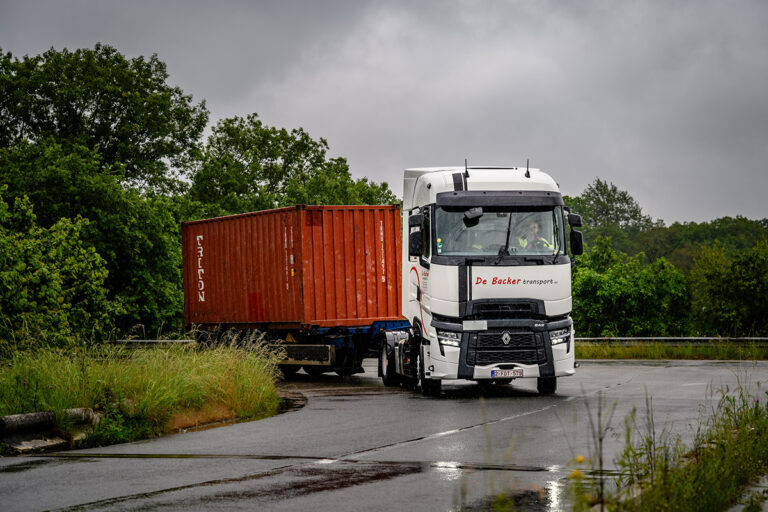 Eskatrans breidt vloot uit met Renault Trucks T