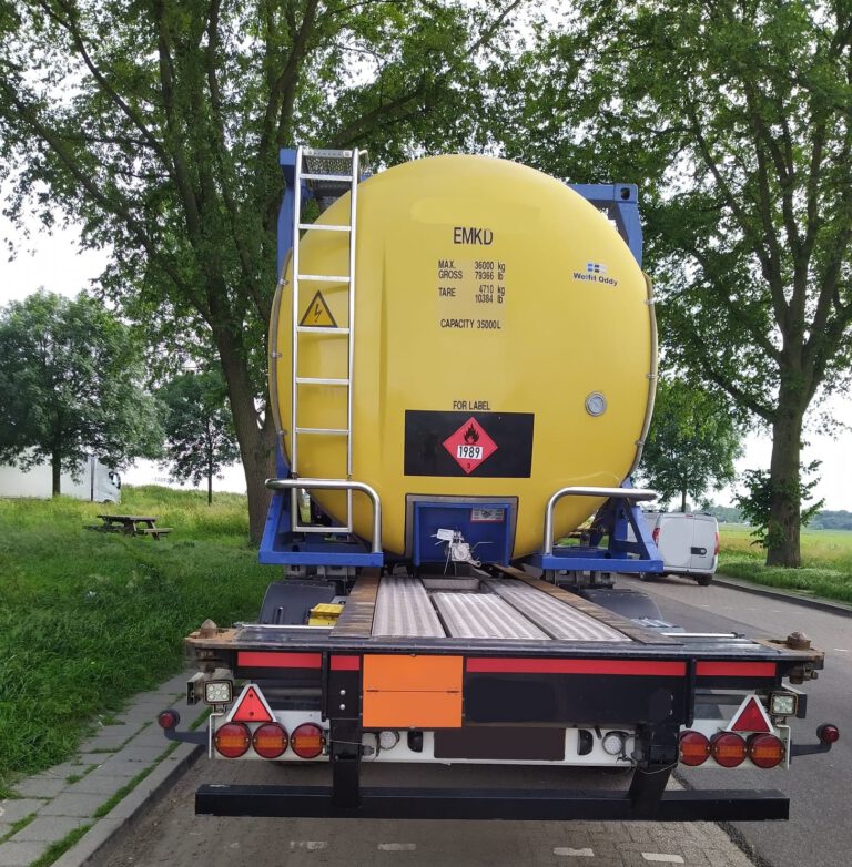 ILT ziet tijdens controle dat vrachtwagenchauffeur tunnelverboden negeert [+foto’s]