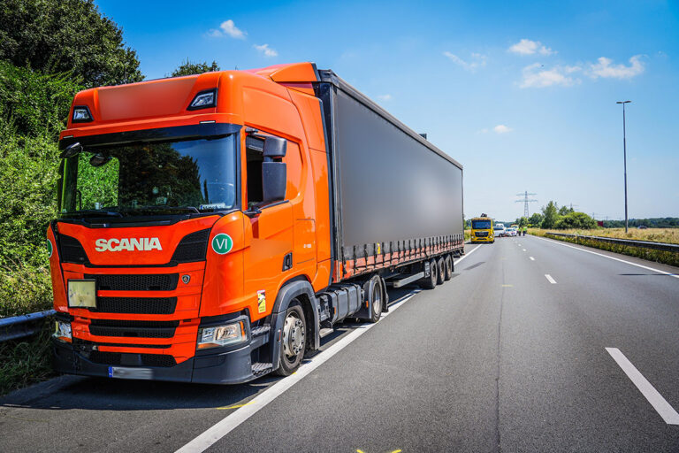 19-jarige man en 22-jarige vrouw omgekomen door ongeluk met vrachtwagen A73