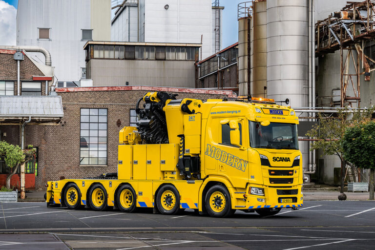 Scania 560R 10×4 voor Modern Berging