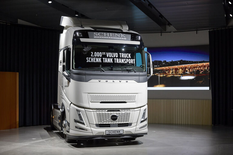 2.000ste Volvo-truck voor Schenk Tanktransport