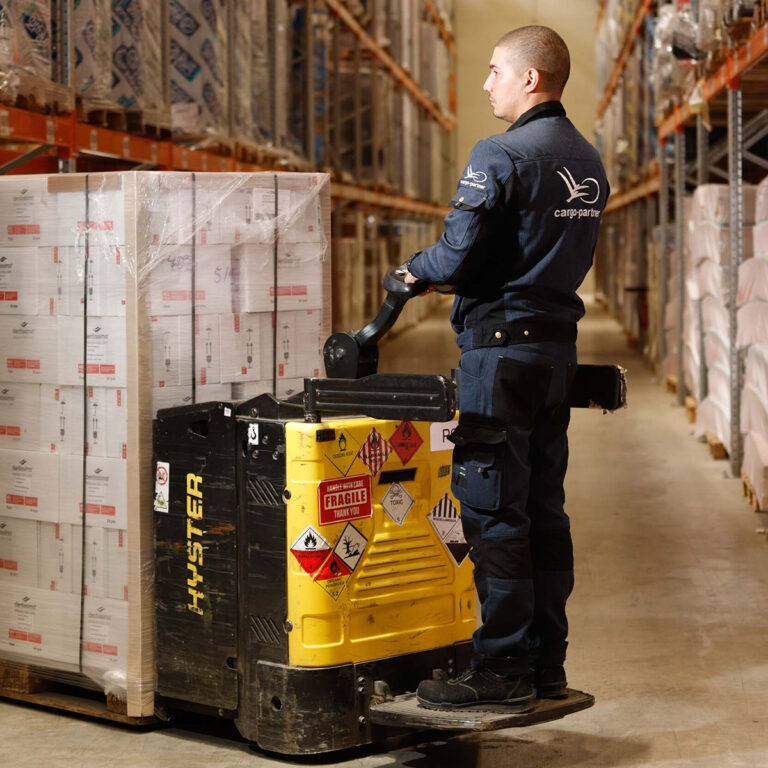 Cargo-partner’s Roermond Warehouse: geavanceerde logistieke oplossingen voor gevaarlijke goederen