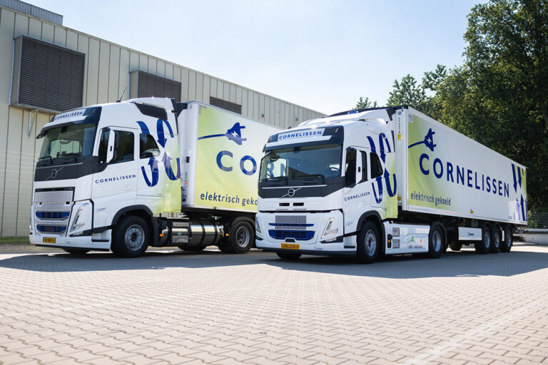 62 nieuwe Volvo FH-trekkers en 7 Volvo FM Electric-trucks voor Cornelissen Groep