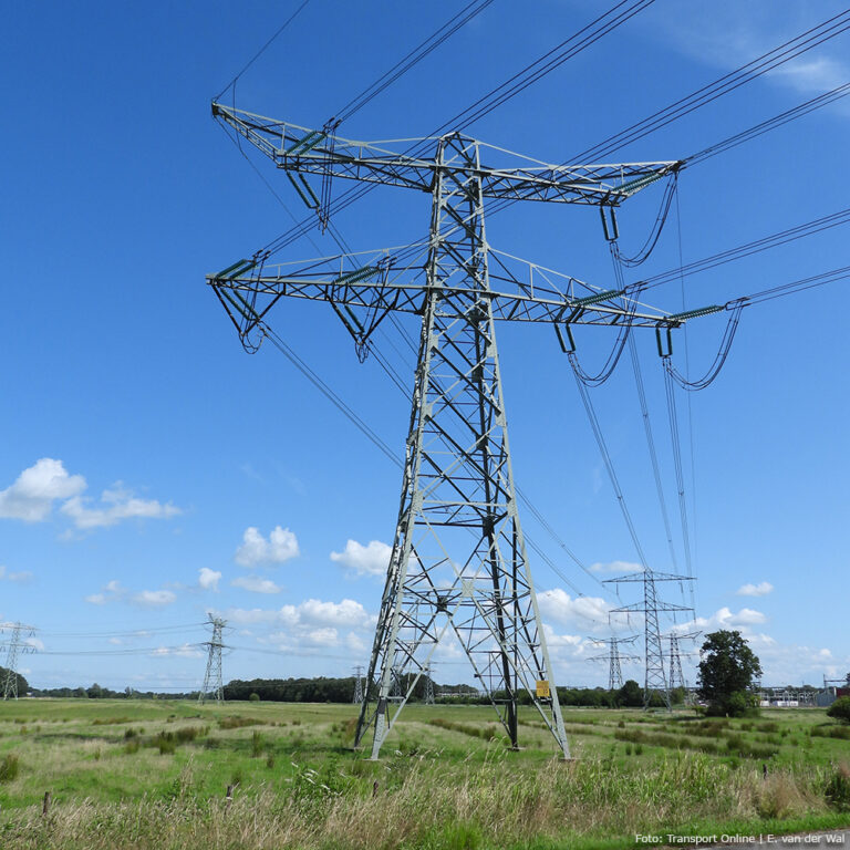 Duizenden bedrijven erbij op wachtlijst voor overvol stroomnet