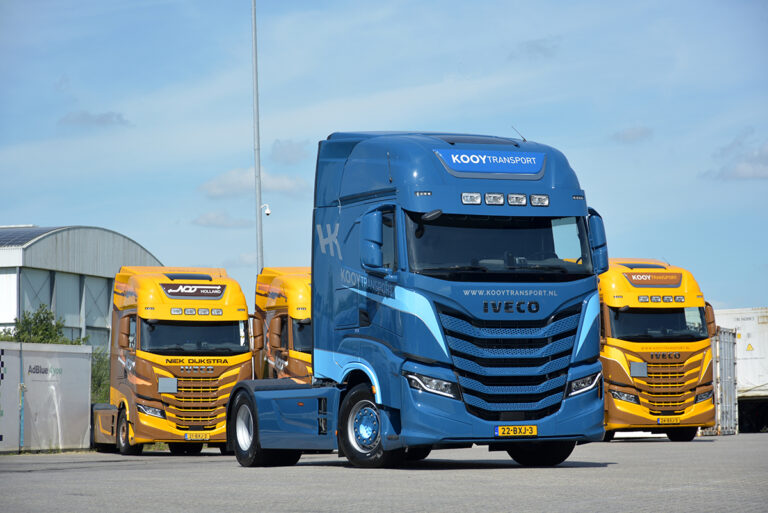 Nieuwe Iveco’s van Niek Dijkstra naar de Kooy huisstijl