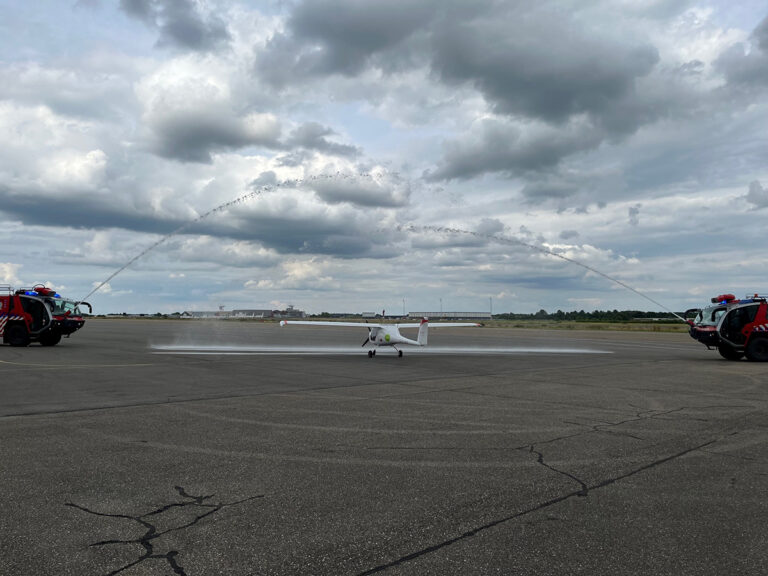 Europa’s eerste internationale elektrische vlucht voor publiek vertrokken vanaf Maastricht Aachen Airport