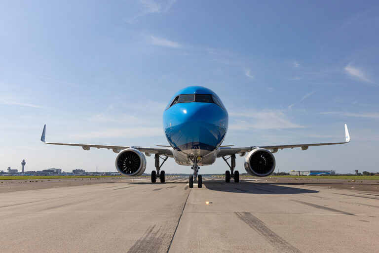 Eerste Airbus A321neo voor KLM op Schiphol geland