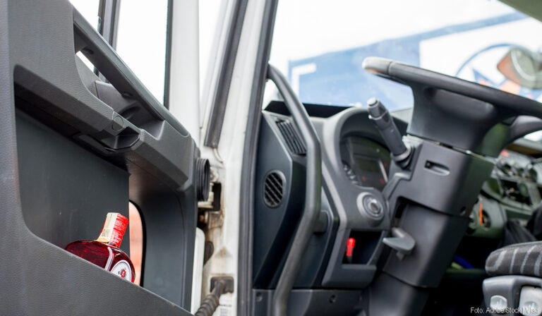 Vrachtwagenchauffeur betrapt met 2,84 promille op Duitse B104