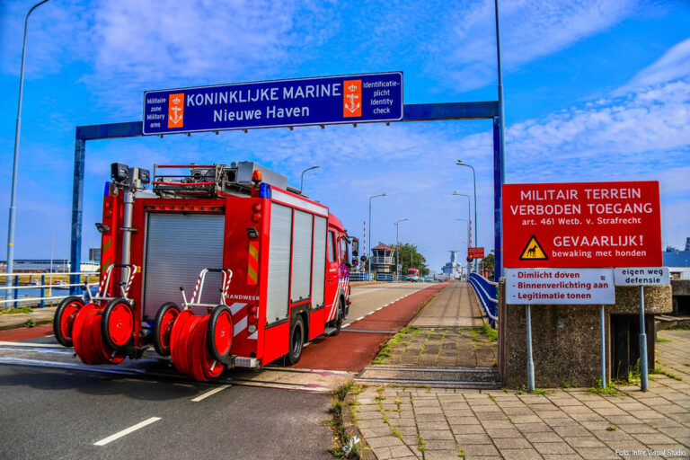 Brand aan boord van fregat Zr.Ms. Evertsen in haven Den Helder geblust [+foto’s]