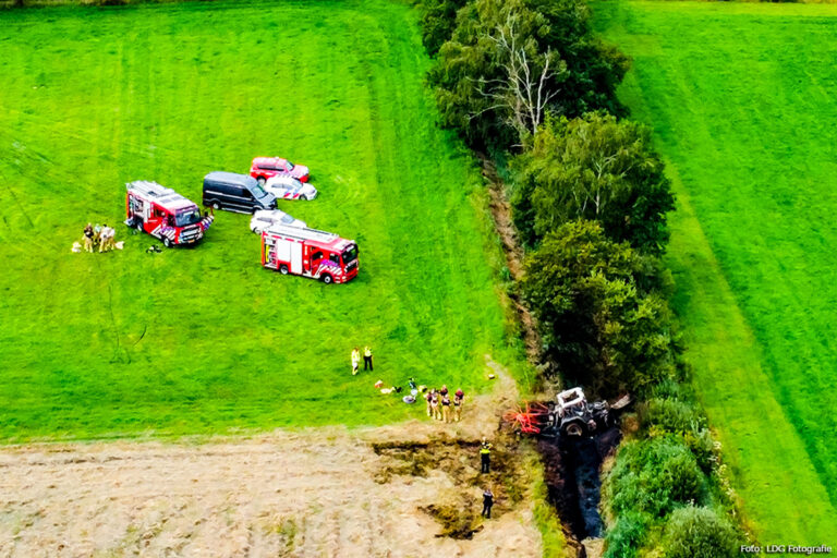 Dode gevonden in uitgebrand landbouwvoertuig Brummen [+foto]