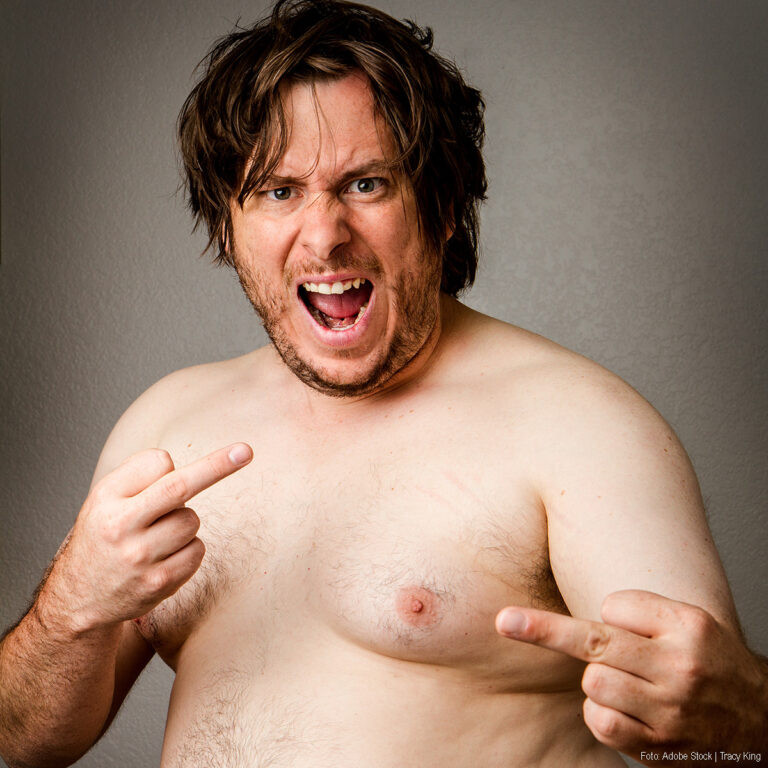 Agressieve naakte man zorgt voor overlast op vrachtwagenparkeerplaats