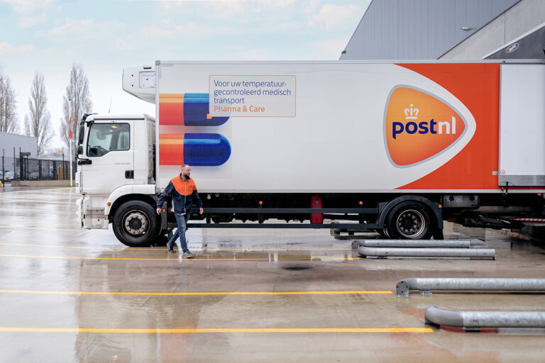 PostNL en trans-o-flex gaan samenwerken in internationaal farmaceutisch transport