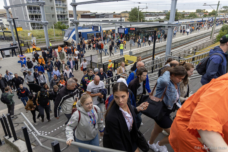 Treinverkeer richting Grand Prix Zandvoort komt op gang [+foto’s]