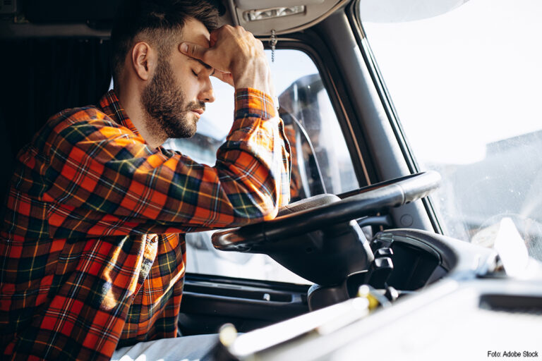 Vrachtwagenchauffeur moet rijbewijs inleveren na bijna 17 uur onafgebroken rijden in Italië